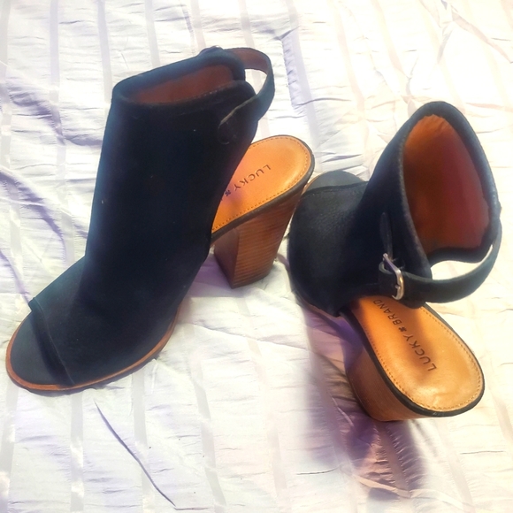 Womens Lucky Brand suede heels  size 7.5 - Picture 1 of 3